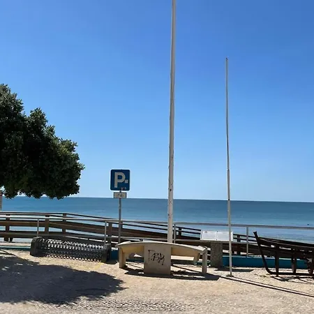 White By Check-in Portugal 알부페이라