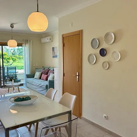 White By Check-in Portugal Nyaraló *